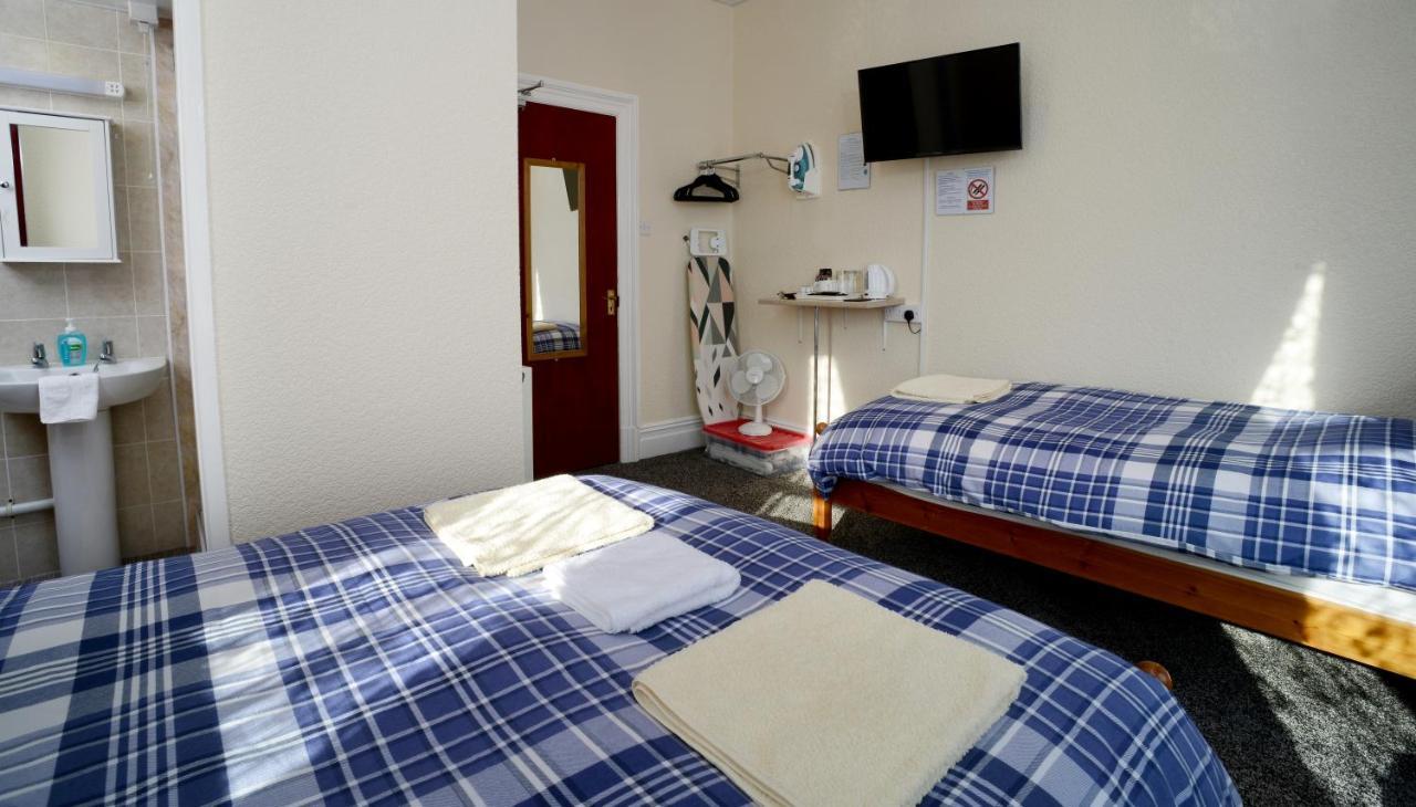 Lynmoore Guest House Blackpool Bagian luar foto
